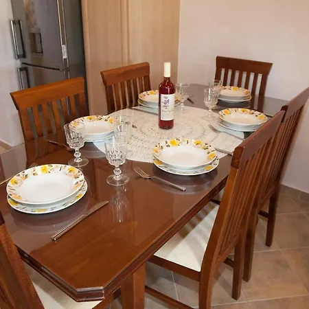 Casa de Campo Irini's Traditional Kefalonian House Lixúri