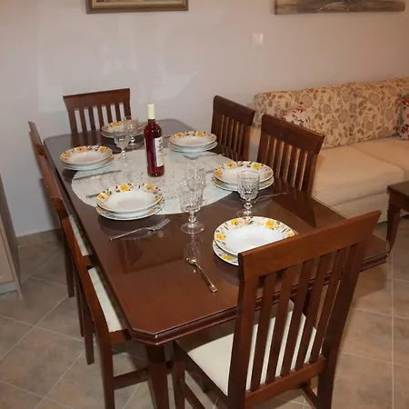 Casa de Campo Irini's Traditional Kefalonian House Lixúri